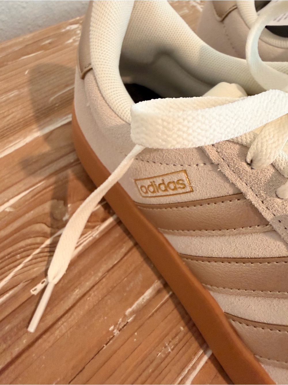 adidas VL Court 3.0 Suede Sneakers Beige Taupe Gold Metallic Stripes (Size 8) - Picture 8 of 10